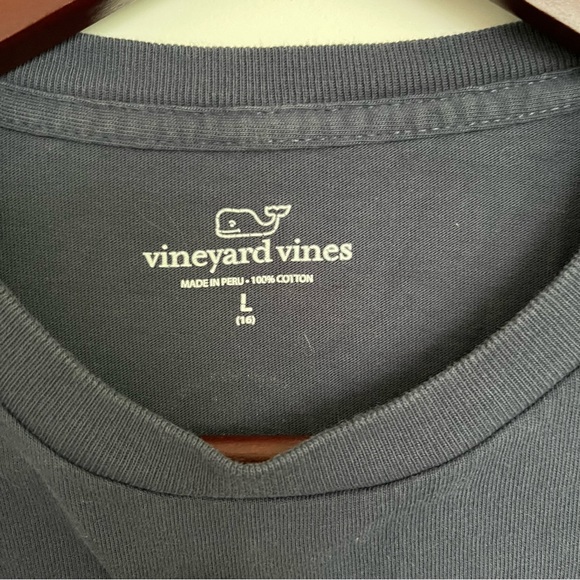 Vineyard Vines BOYS (16) Christmas Hot Chocolate Crewneck Longsleeve Pocket Tee - Picture 5 of 5